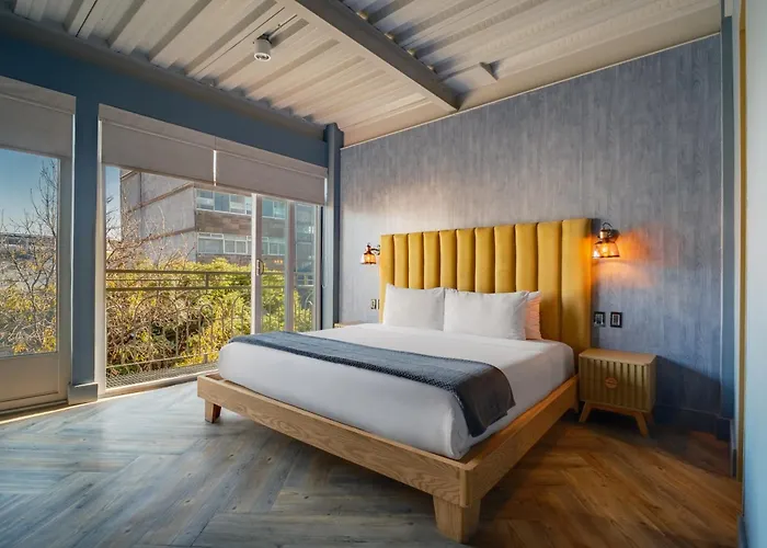 Hotel Pandora House *