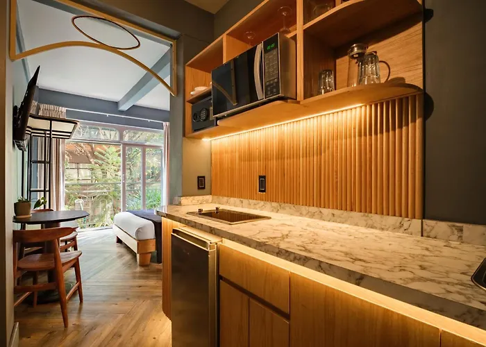 Pandora House Hotel