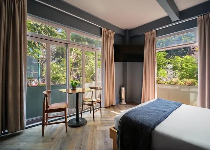 Hotel Pandora House *